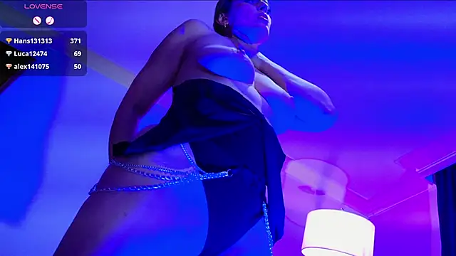 Lizzymontanaa online show from 12-30-24, 01:58