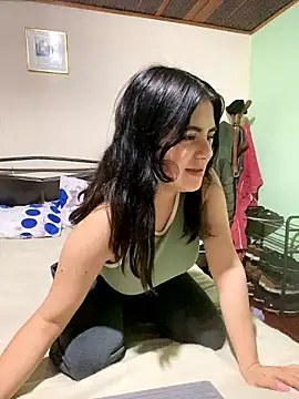 emiliaharper408 online show from 12-04-24, 04:43