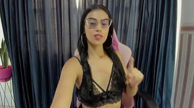 PaolaMendez  online show from 02-18-25, 11:55