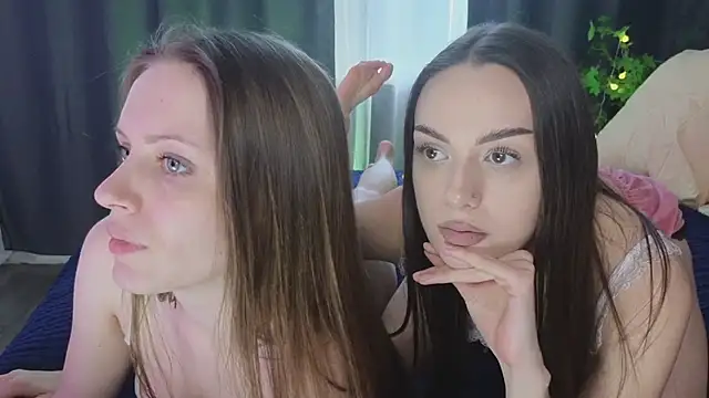 Snapshot of Chloe_Vixen chatting on 02-20-25, 01:30 Chloe Vixen online show from 02-20-25, 01:30