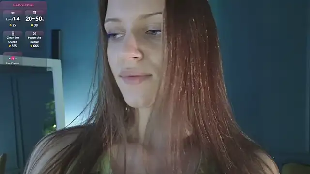 Snapshot of Chloe_Vixen chatting on 03-17-25, 09:01 Chloe Vixen online show from 03-17-25, 09:01