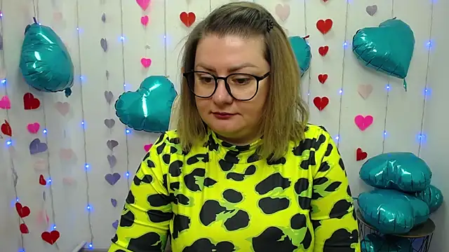 ZannaDreil online show from 02-06-25, 07:07