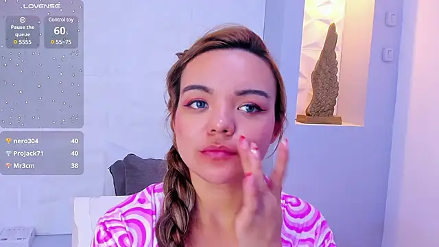 EmilyRouss  online show from 01-21-25, 01:18