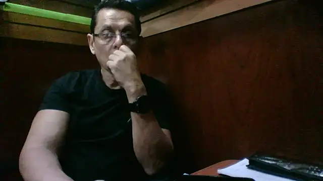 MarcusKelvin online show from 11-12-25, 02:39