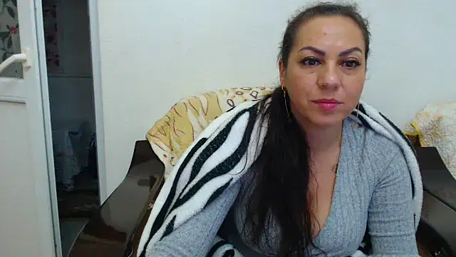 Snapshot of MissElla chatting on 11-07-25, 11:27 MissElla online show from 11-07-25, 11:27