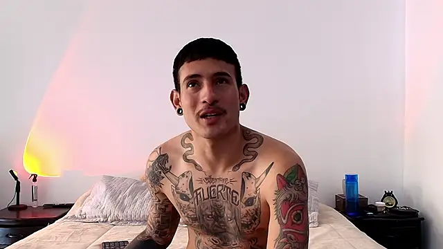 Snapshot of anika_lowen02 chatting on 12-04-24, 03:21 anika lowen02 online show from 12-04-24, 03:21