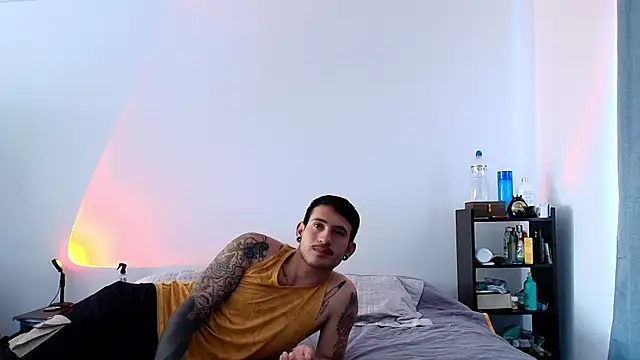 Snapshot of anika_lowen02 chatting on 12-10-24, 03:44 anika lowen02 online show from 12-10-24, 03:44