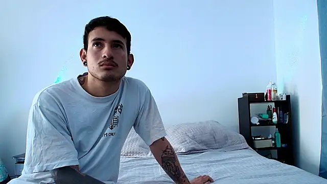 Snapshot of anika_lowen02 chatting on 12-12-24, 02:55 anika lowen02 online show from 12-12-24, 02:55