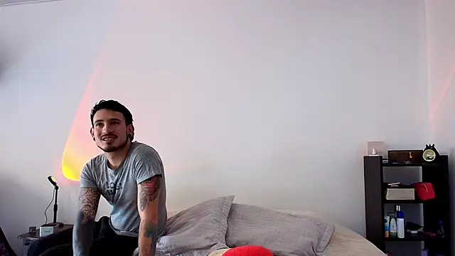 Snapshot of anika_lowen02 chatting on 02-27-25, 03:37 anika lowen02 online show from 02-27-25, 03:37