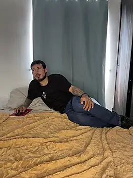 Snapshot of anika_lowen02 chatting on 10-28-25, 07:16 anika lowen02 online show from 10-28-25, 07:16