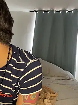 Snapshot of anika_lowen02 chatting on 10-31-25, 07:04 anika lowen02 online show from 10-31-25, 07:04