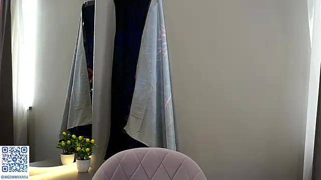 Snapshot of EvelyynLopez chatting on 01-23-25, 06:39 EvelyynLopez online show from 01-23-25, 06:39
