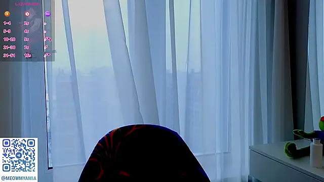 Snapshot of EvelyynLopez chatting on 01-27-25, 07:03 EvelyynLopez online show from 01-27-25, 07:03
