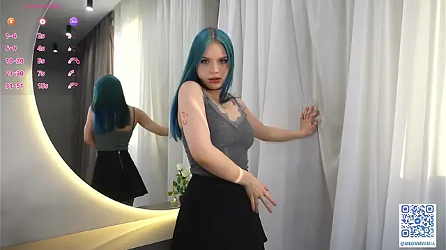 Snapshot of EvelyynLopez chatting on 02-12-25, 04:01 EvelyynLopez online show from 02-12-25, 04:01