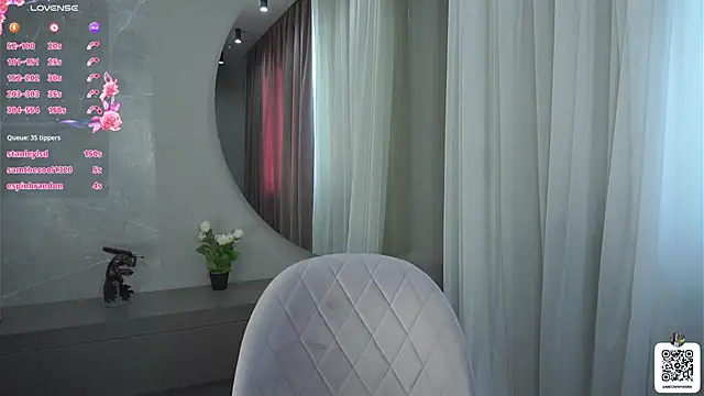 Snapshot of EvelyynLopez chatting on 02-26-25, 09:53 EvelyynLopez online show from 02-26-25, 09:53