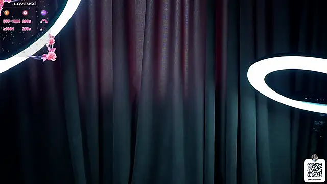 Snapshot of EvelyynLopez chatting on 03-15-25, 09:52 EvelyynLopez online show from 03-15-25, 09:52