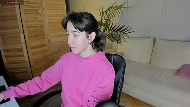 Belle Via online show from 02-28-25, 02:20