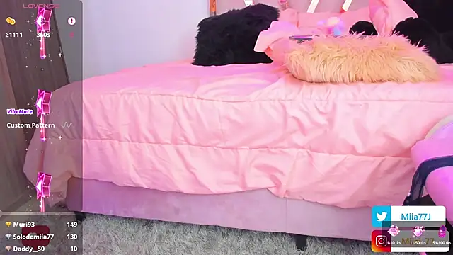 Snapshot of Miia77_ chatting on 12-22-24, 05:56 Miia77 online show from 12-22-24, 05:56