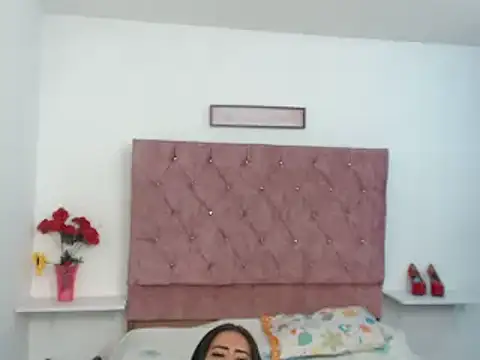 Leslylove26 online show from 01-12-25, 03:28