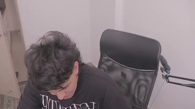 Tony Hoffa online show from 11-11-25, 06:19