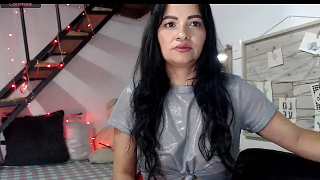 luna sky83 online show from 09-17-25, 07:21