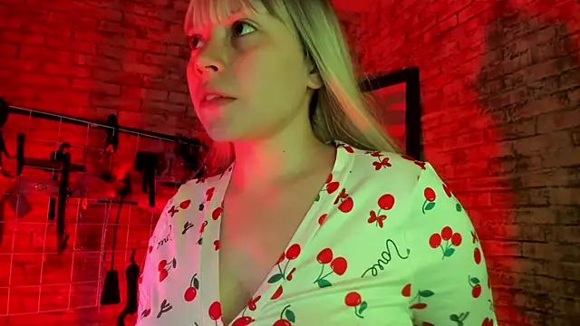 Cherry xoxx online show from 10-24-25, 11:39