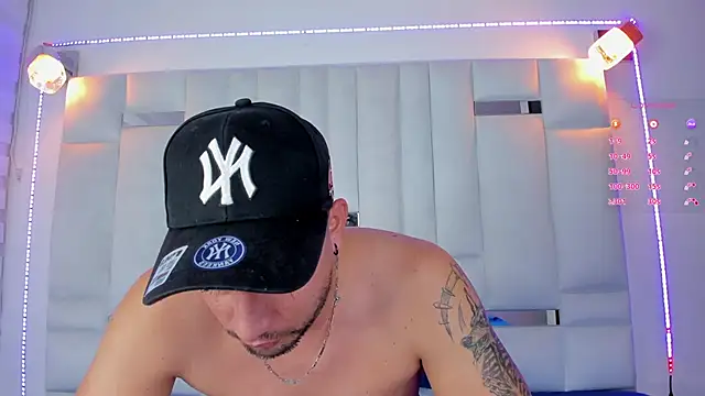 Jacoob19  online show from 01-28-25, 04:08