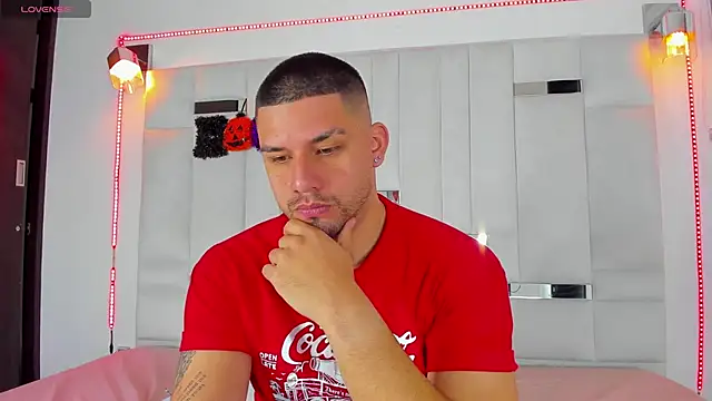 Jacoob19  online show from 10-21-25, 12:28