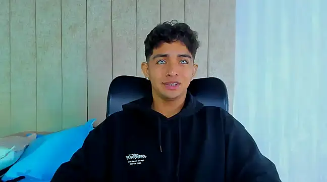 Muichiro tokito1 online show from 02-13-25, 04:00