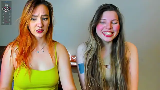 Snapshot of Annie_aww chatting on 12-12-24, 10:20 Annie aww online show from 12-12-24, 10:20