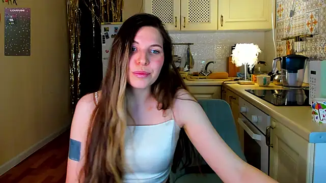 Snapshot of Annie_aww chatting on 12-22-24, 11:41 Annie aww online show from 12-22-24, 11:41