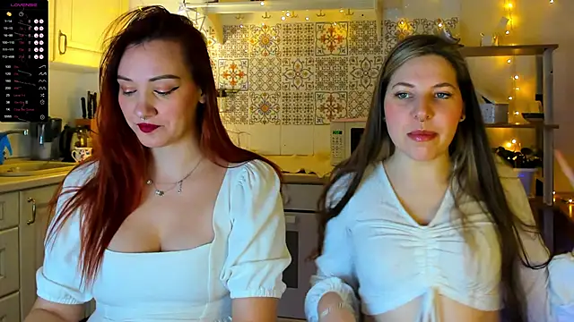 Snapshot of Annie_aww chatting on 02-03-25, 08:35 Annie aww online show from 02-03-25, 08:35