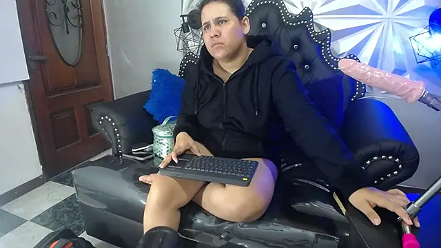 candy hairy online show from 10-19-25, 03:29