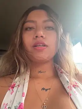 amanda-medrano1 online show from 10-07-25, 01:30