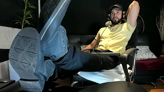 alessandro wye online show from 10-29-25, 04:48