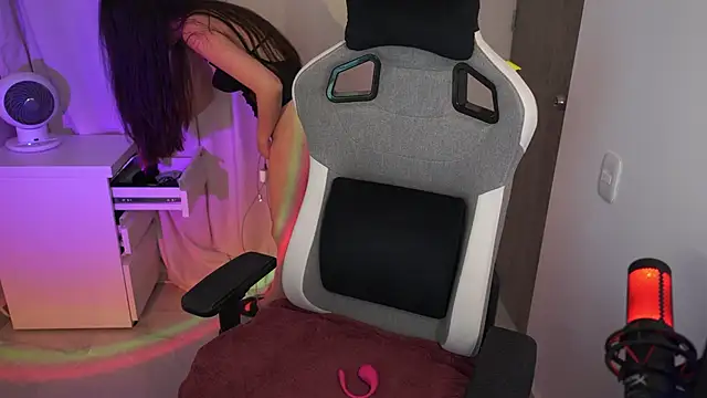 anyacutex online show from 10-31-25, 04:57