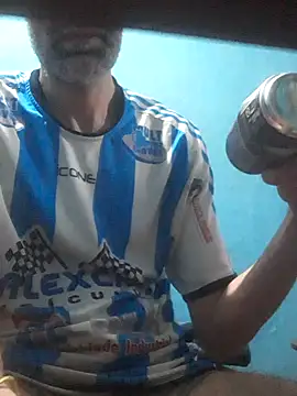 Snapshot of hugosafado333 chatting on 11-08-25, 04:01 hugosafado333 online show from 11-08-25, 04:01