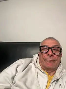 Snapshot of 4n4l1zz4m1 chatting on 02-15-26, 08:27 4n4l1zz4m1 online show from 02-15-26, 08:27