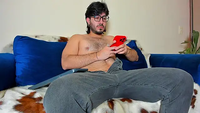 Snapshot of Ackerman_Eren_ chatting on 01-27-25, 05:58 Ackerman Eren online show from 01-27-25, 05:58