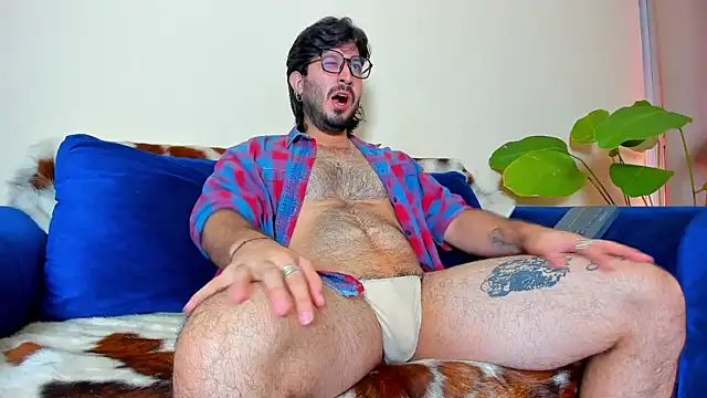 Snapshot of Ackerman_Eren_ chatting on 02-15-25, 12:43 Ackerman Eren online show from 02-15-25, 12:43