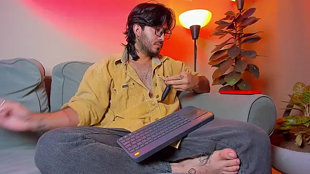 Snapshot of Ackerman_Eren_ chatting on 09-15-25, 09:53 Ackerman Eren online show from 09-15-25, 09:53