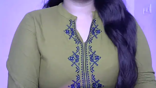 Cute-Ayesha online show from 10-04-25, 08:34