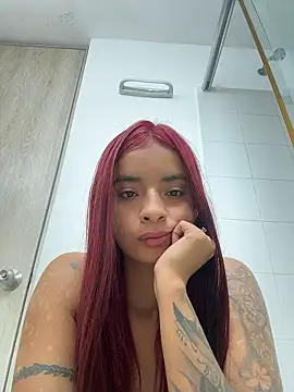 Laura fernandezII online show from 01-07-26, 04:42