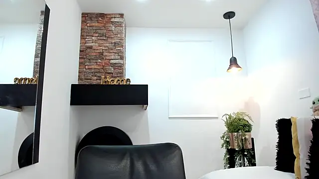 LenaRuiz  online show from 01-09-25, 06:15