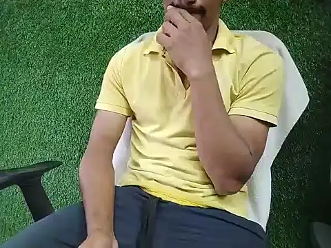 Snapshot of vicky0805 chatting on 12-30-24, 12:09 vicky0805 online show from 12-30-24, 12:09