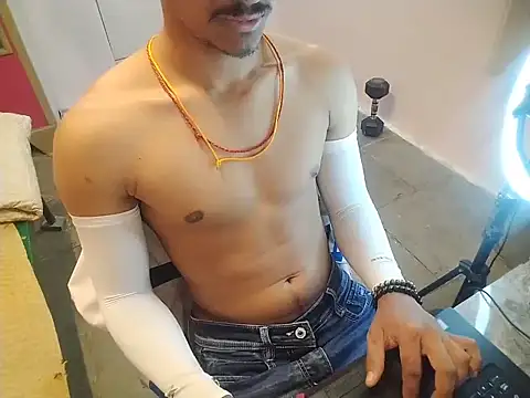 Snapshot of vicky0805 chatting on 09-27-25, 04:39 vicky0805 online show from 09-27-25, 04:39