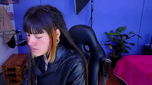  sharlotte777 online show from 10-16-25, 03:57