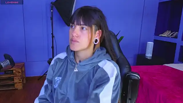  sharlotte777 online show from 10-17-25, 01:57