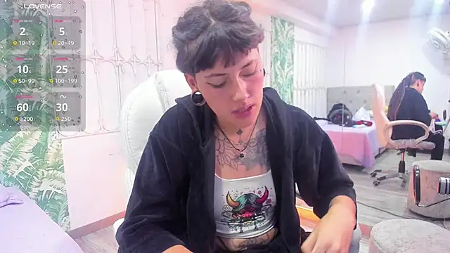  sharlotte777 online show from 11-18-25, 03:27