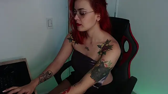 Snapshot of Darling_1974 chatting on 01-23-25, 09:29 Darling 1974 online show from 01-23-25, 09:29